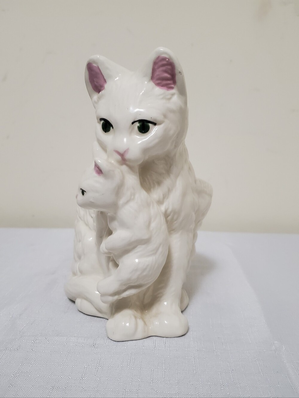 White Ceramic Mother Cat Kitten Planter
